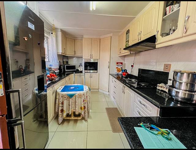 3 BEDROOM HOUSE FOR SALE IN EARLSFIELD